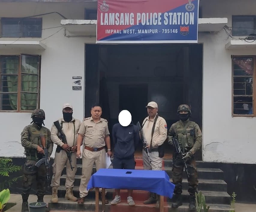 মণিপুরে যৌথ অভিযানে বিপুল অস্ত্র ও মাদক জব্দ, গ্রেপ্তার বেশ কয়েকজন উগ্রবাদী